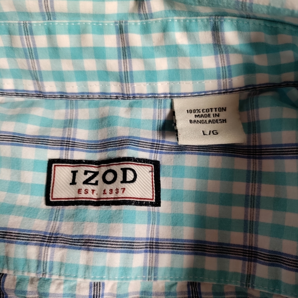 RESERVED Izod and Dickies short sleeve button-up shirts. Large. 723 - Picture 5 of 10